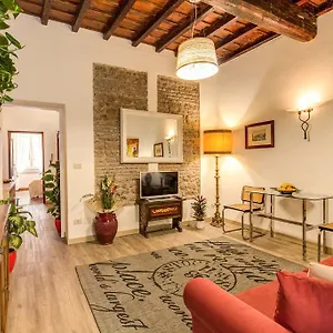 Magenta Deluxe Fienaroli 2 Roma