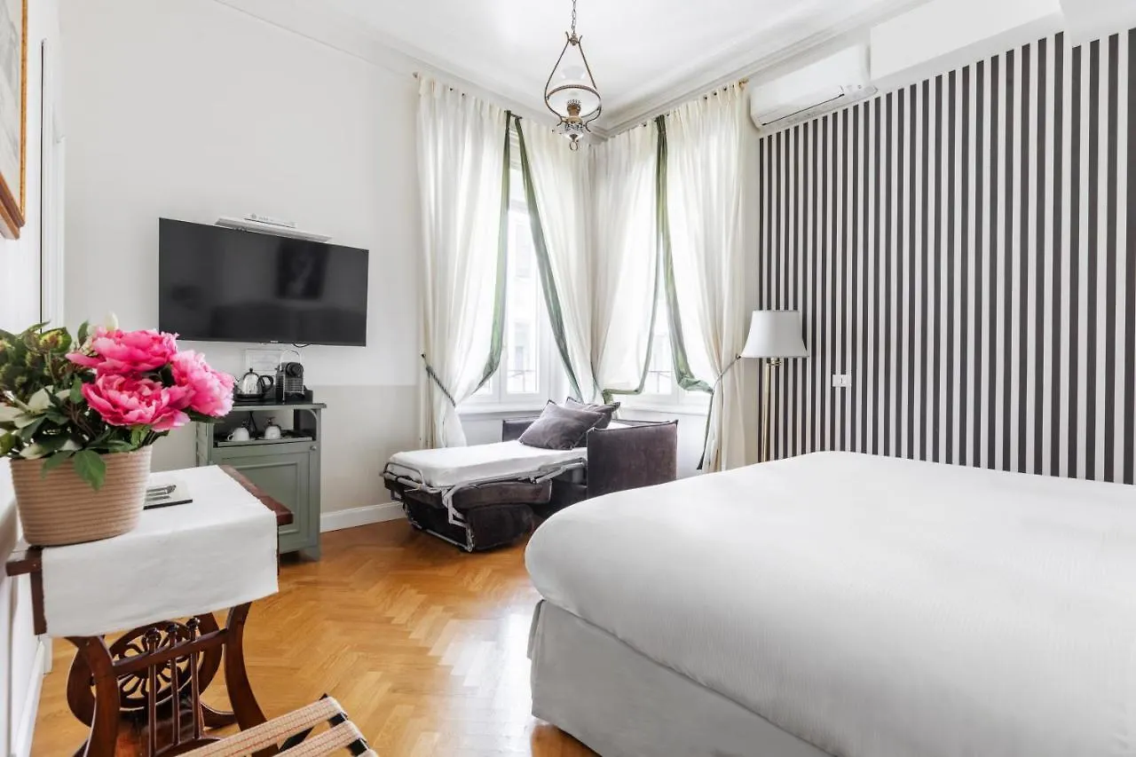 Relais Donna Lucrezia Guest House Rome