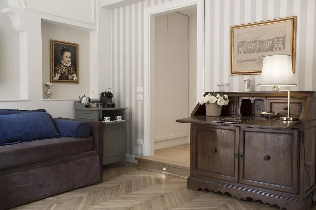 Relais Donna Lucrezia Guest House Rome